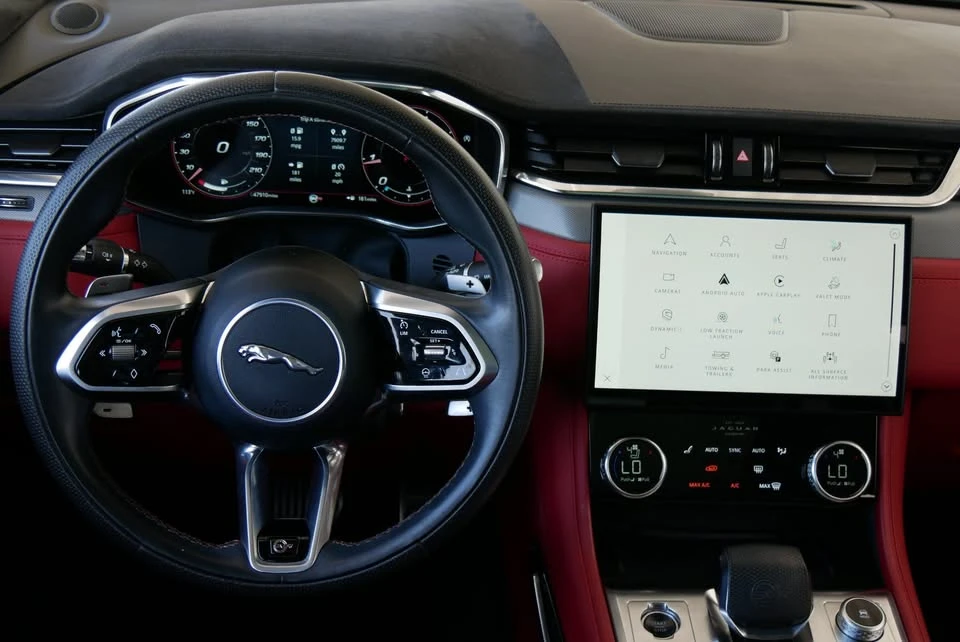 2021 Jaguar F-Pace SVR - Image 18 of 20