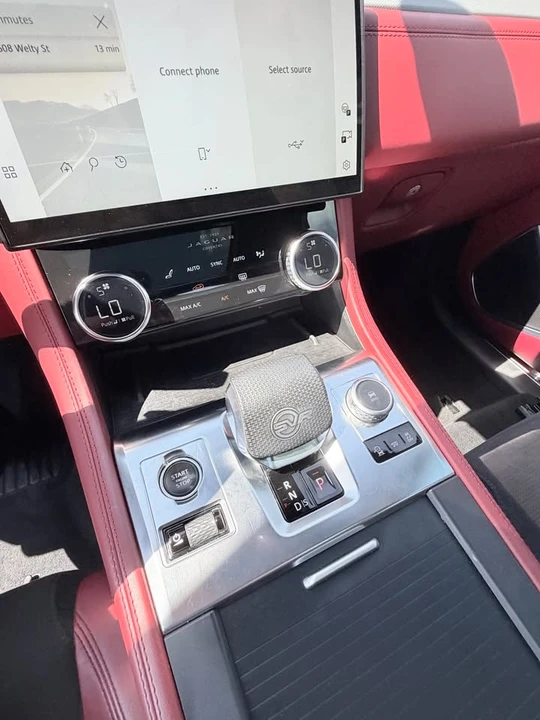 2021 Jaguar F-Pace SVR - Image 12 of 16