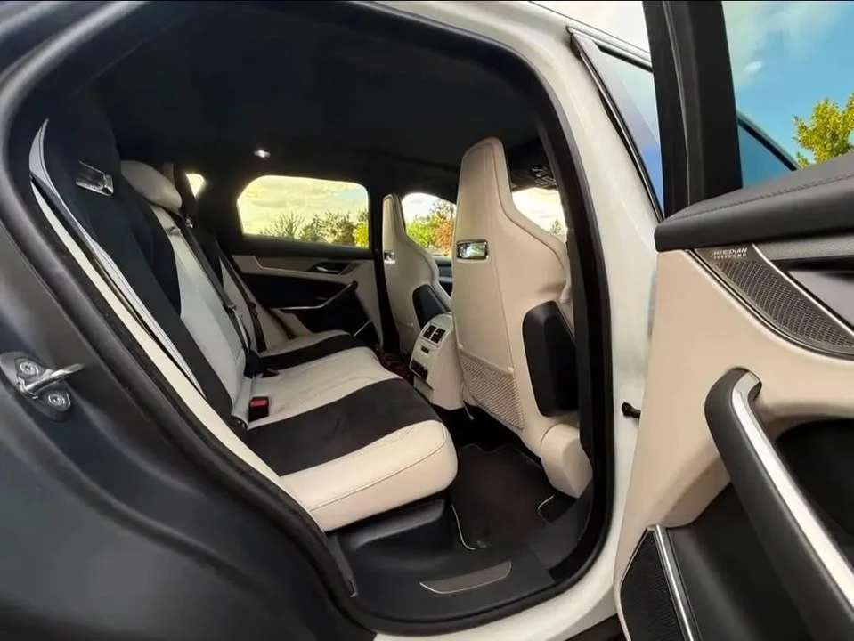 2021 Jaguar F-Pace SVR - Image 4 of 11