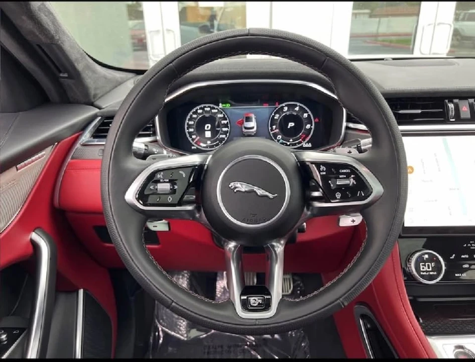 2021 Jaguar F-Pace SVR - Image 10 of 17