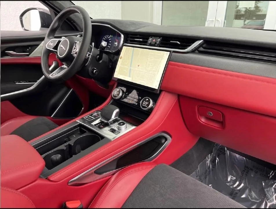 2021 Jaguar F-Pace SVR - Image 11 of 17