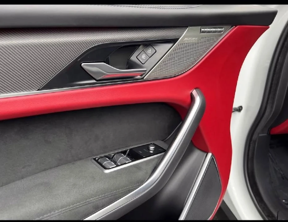 2021 Jaguar F-Pace SVR - Image 6 of 17