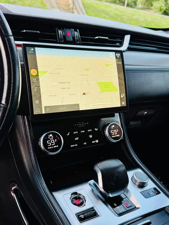 2021 Jaguar F-Pace SVR - Image 10 of 20