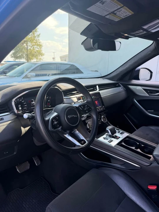 2021 Jaguar F-Pace SVR - Image 10 of 15