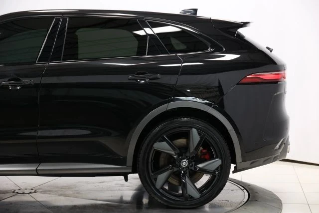 2021 Jaguar F-Pace SVR - Image 9 of 12