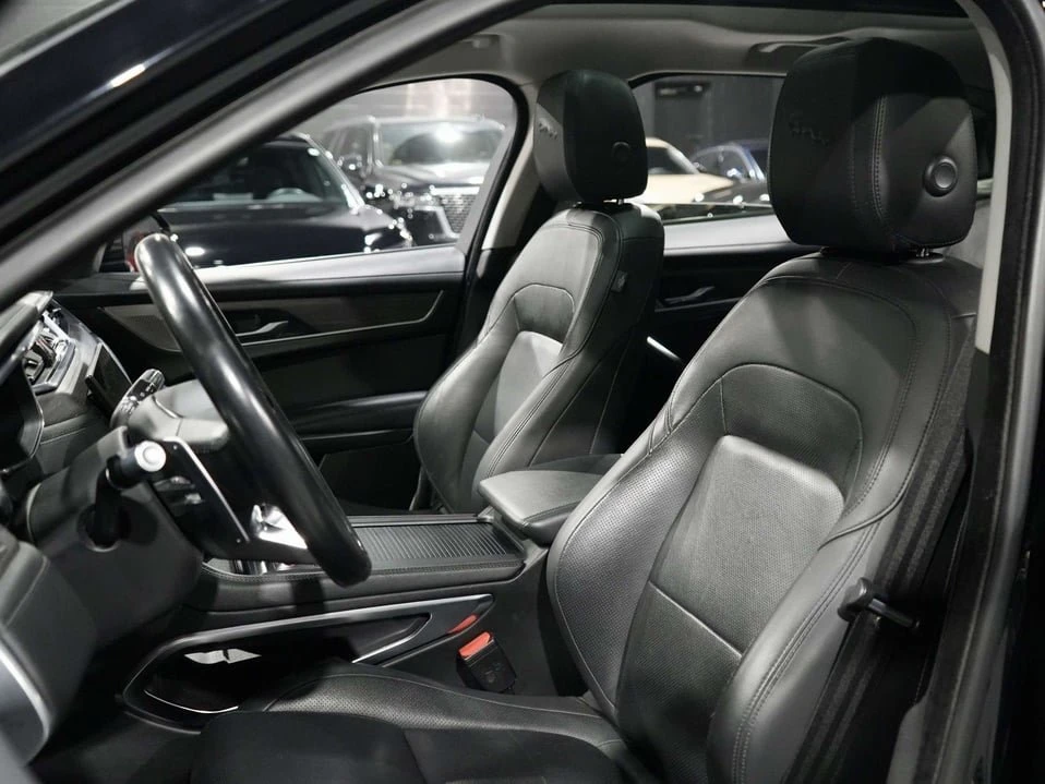 2021 Jaguar F-Pace - Image 11 of 20