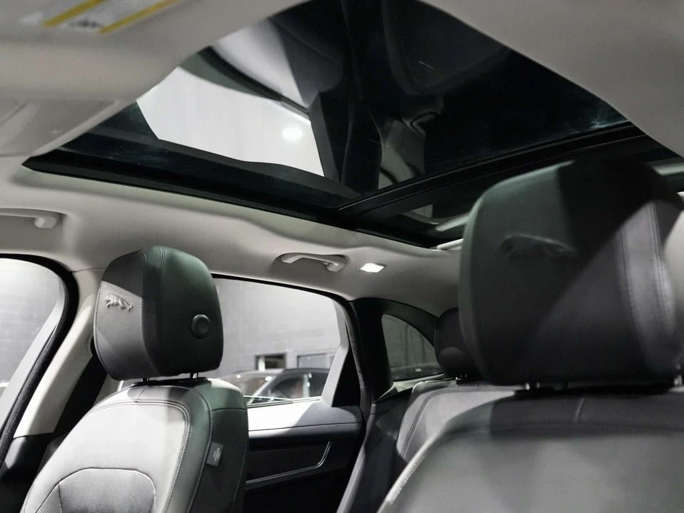 2021 Jaguar F-Pace - Image 13 of 20