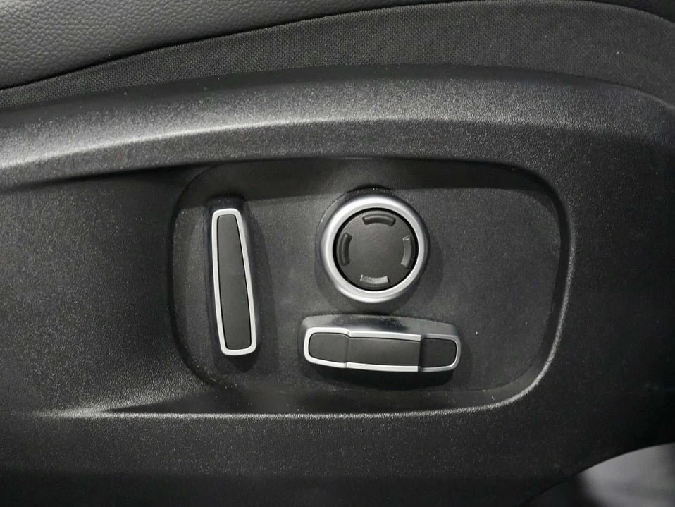 2021 Jaguar F-Pace - Image 16 of 20