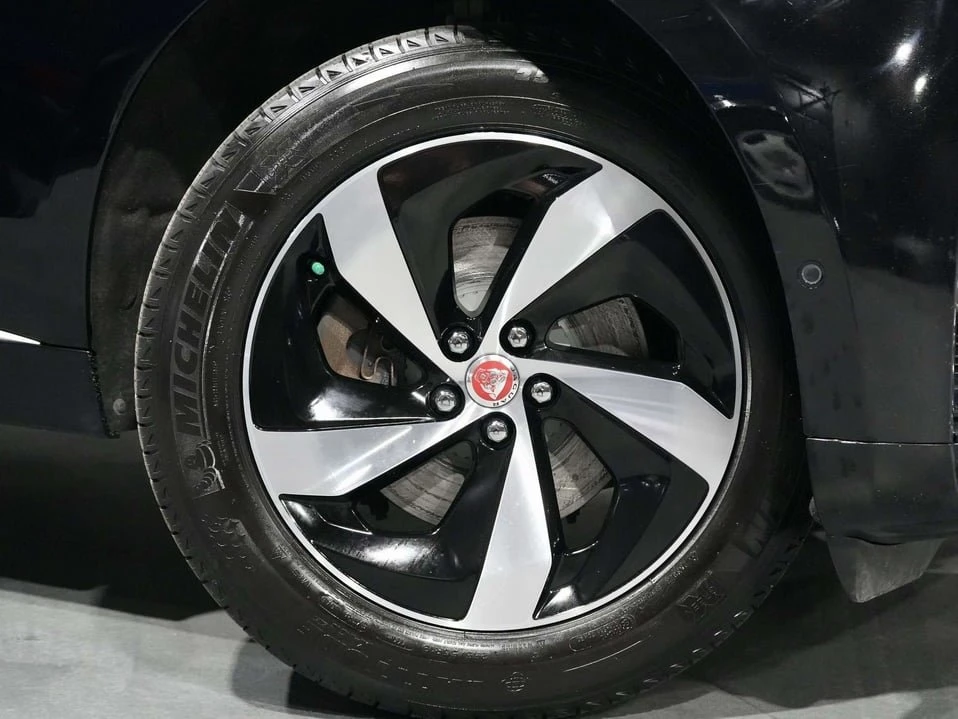 2021 Jaguar F-Pace - Image 7 of 20
