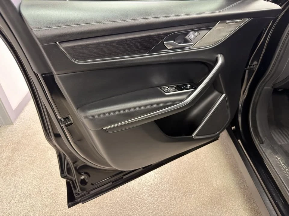 2021 Jaguar F-Pace - Image 14 of 20