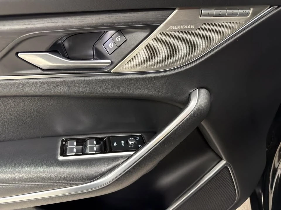2021 Jaguar F-Pace - Image 15 of 20