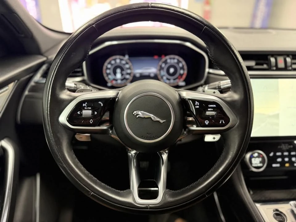 2021 Jaguar F-Pace - Image 17 of 20