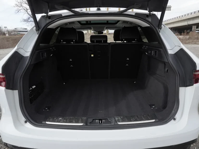 2021 Jaguar F-Pace - Image 17 of 17
