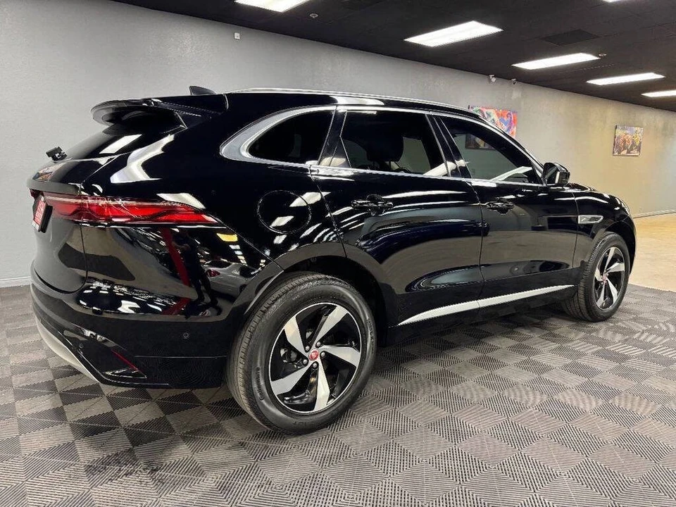 2021 Jaguar F-Pace - Image 17 of 21