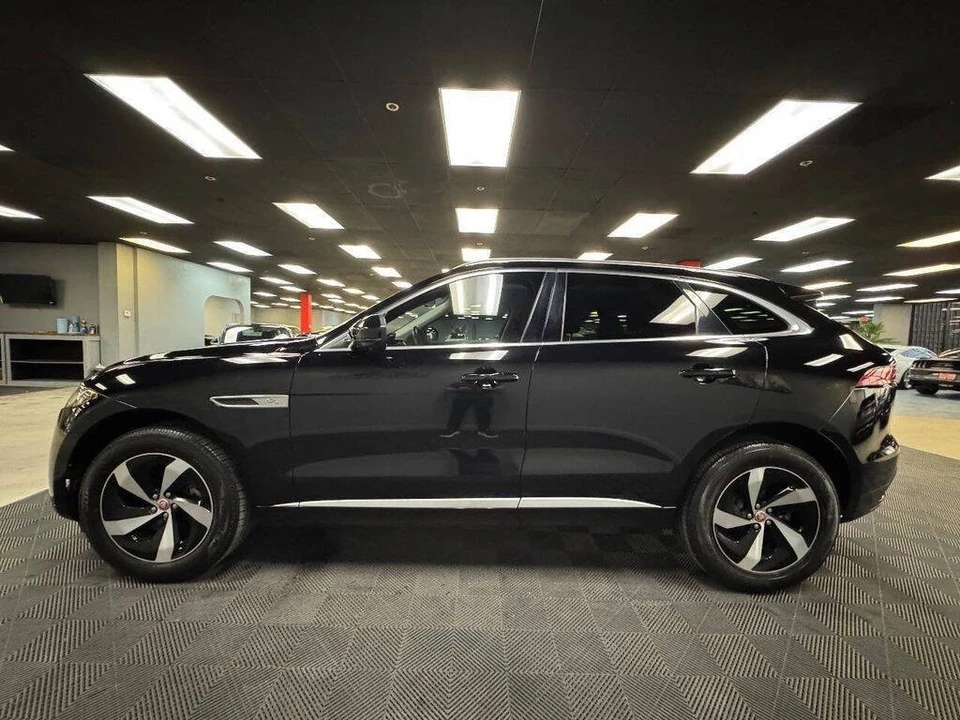 2021 Jaguar F-Pace - Image 9 of 21
