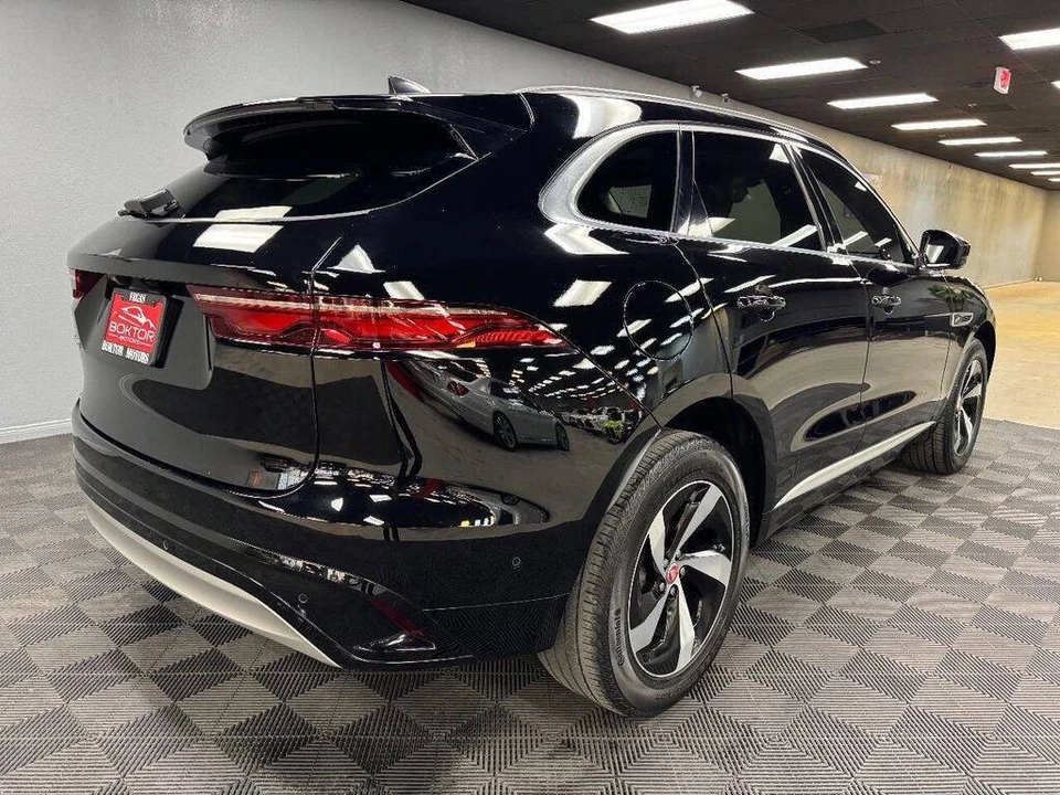 2021 Jaguar F-Pace - Image 16 of 21