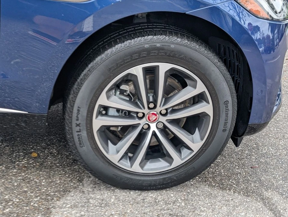 2021 Jaguar F-Pace - Image 9 of 21