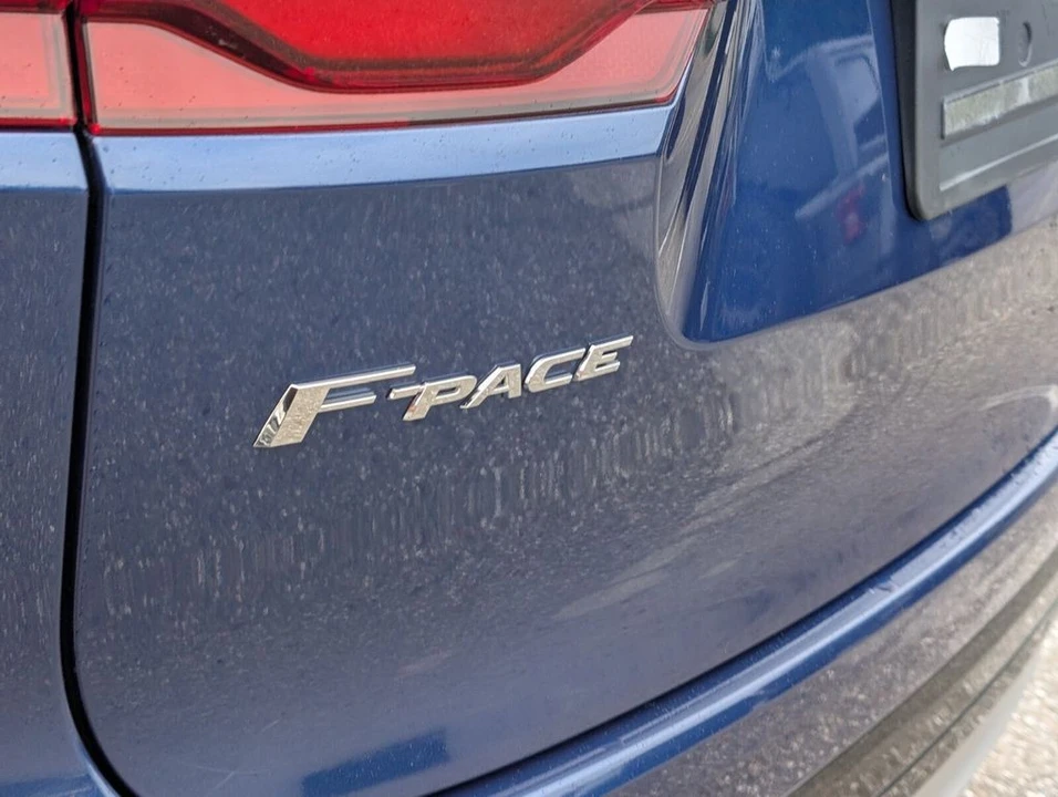 2021 Jaguar F-Pace - Image 14 of 21