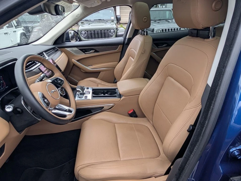2021 Jaguar F-Pace - Image 10 of 21