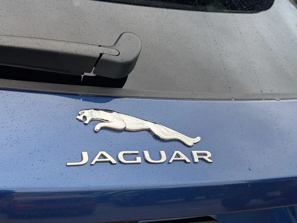 2021 Jaguar F-Pace - Image 15 of 21