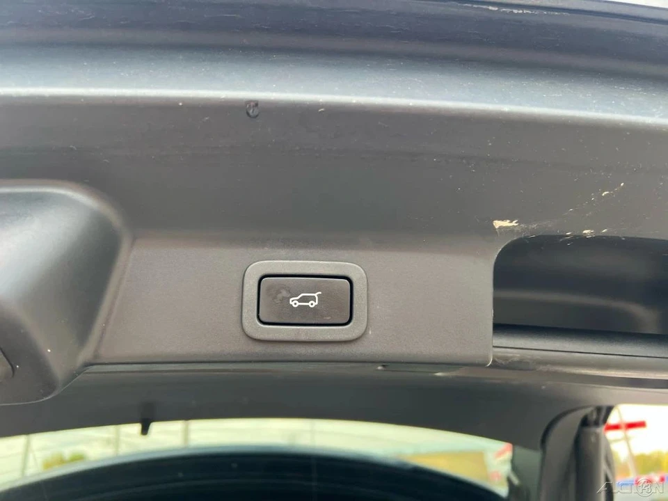 2021 Jaguar F-Pace - Image 13 of 21