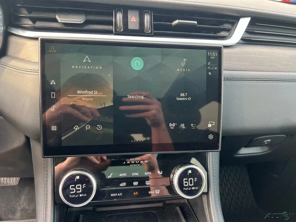 2021 Jaguar F-Pace - Image 19 of 21