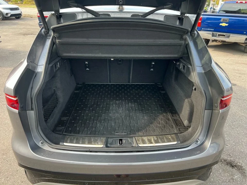 2021 Jaguar F-Pace - Image 11 of 12