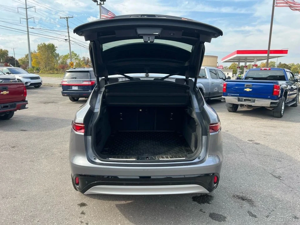 2021 Jaguar F-Pace - Image 10 of 12