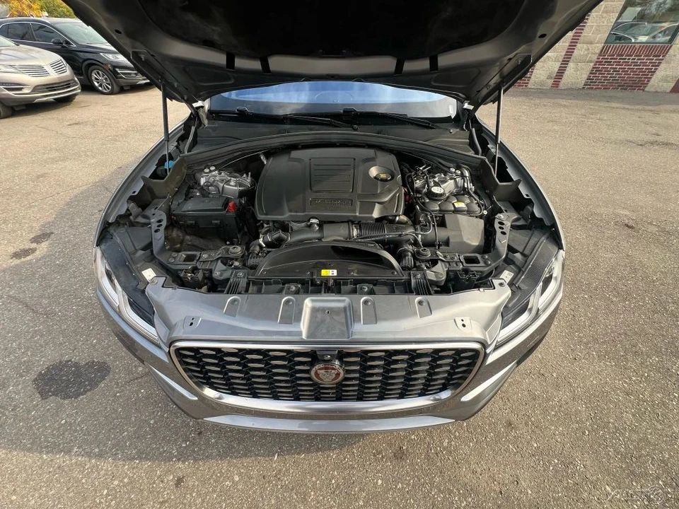 2021 Jaguar F-Pace - Image 14 of 21