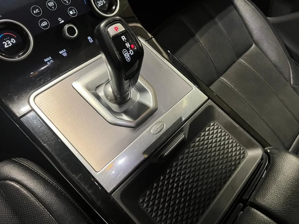 2021 Jaguar F-Pace - Image 14 of 18