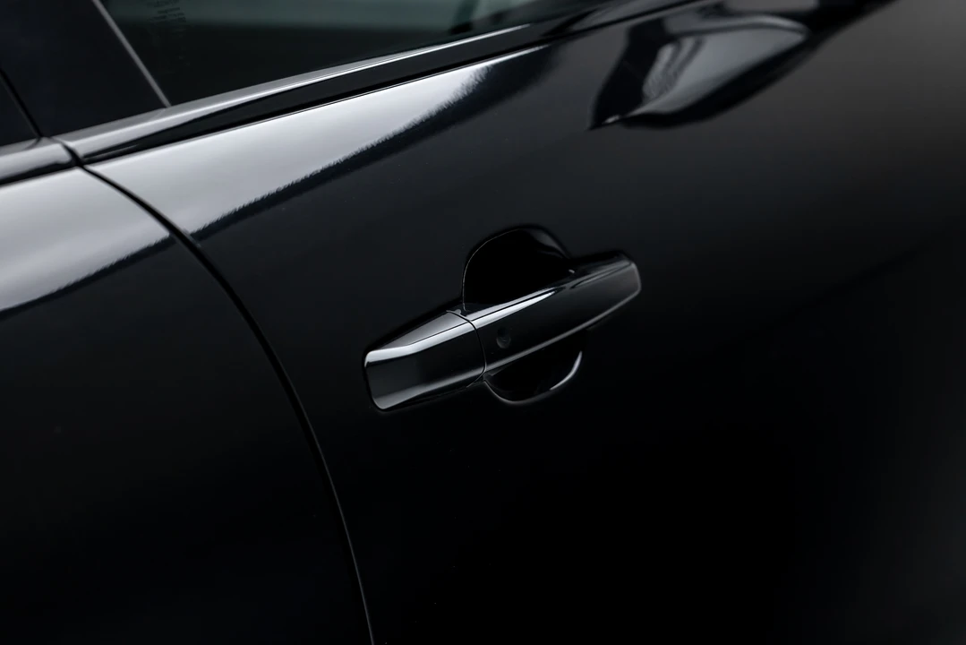 2021 Jaguar F-Pace - Image 25 of 31