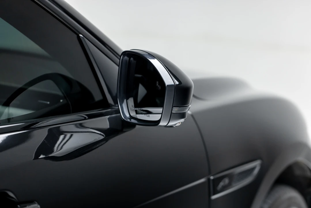 2021 Jaguar F-Pace - Image 22 of 31