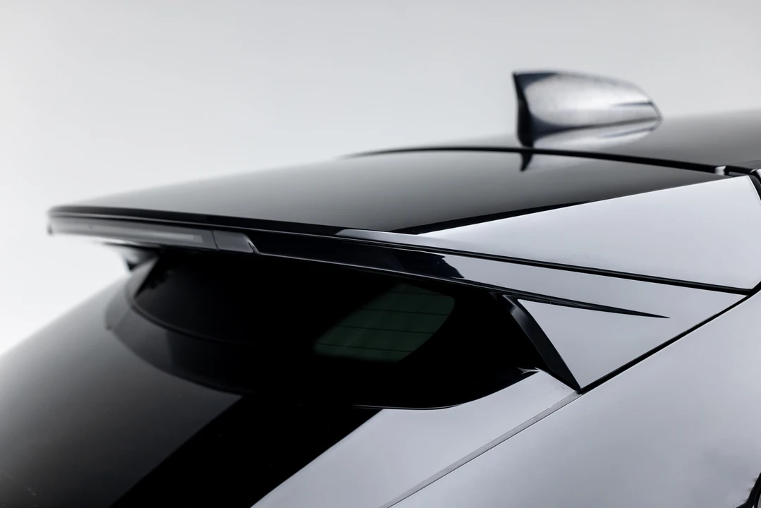 2021 Jaguar F-Pace - Image 27 of 31
