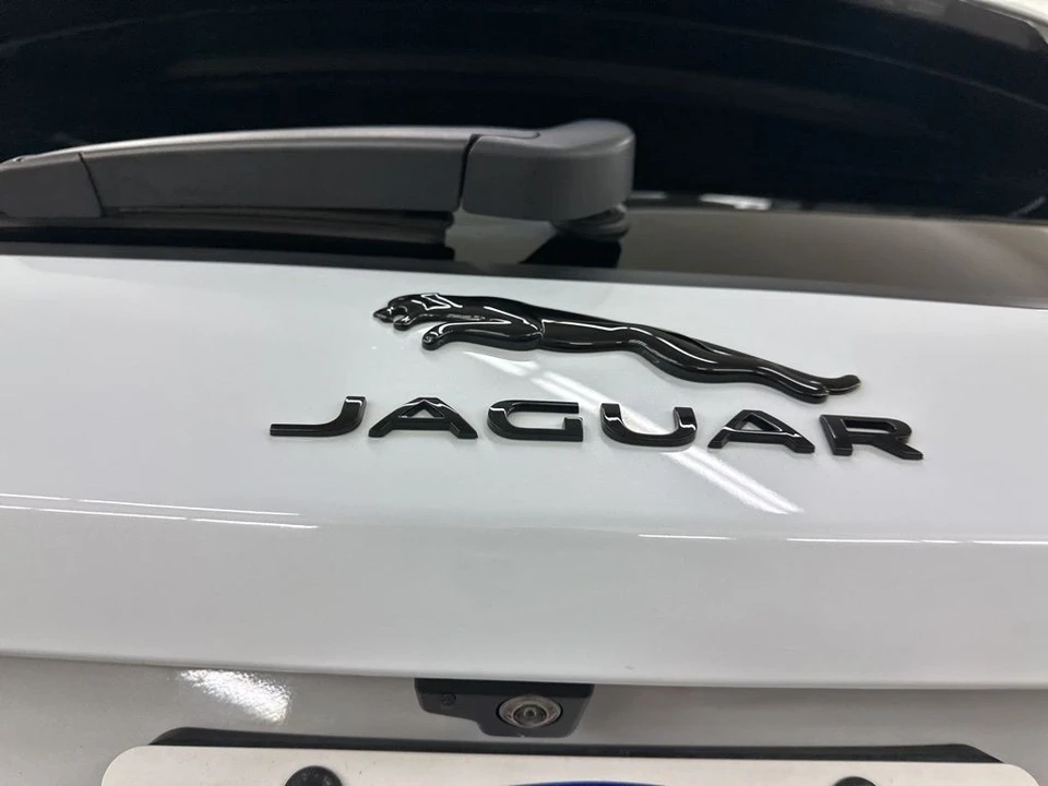 2021 Jaguar F-Pace - Image 15 of 21