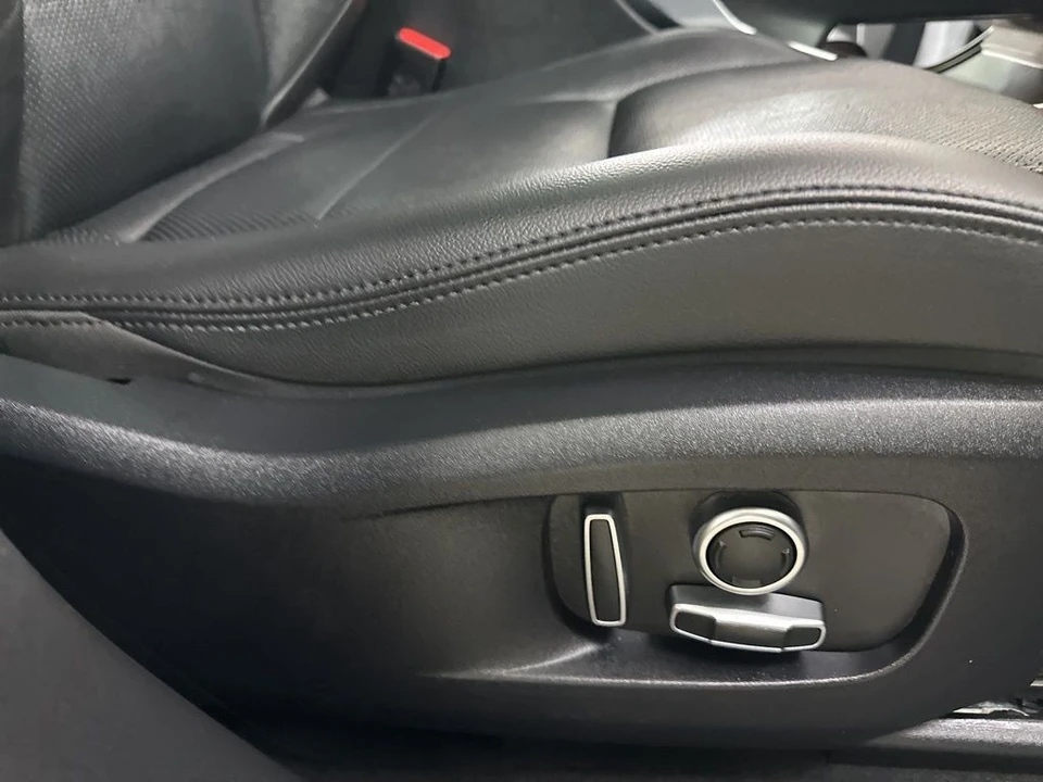 2021 Jaguar F-Pace - Image 19 of 21