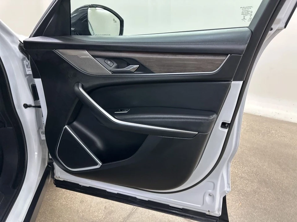 2021 Jaguar F-Pace - Image 18 of 21