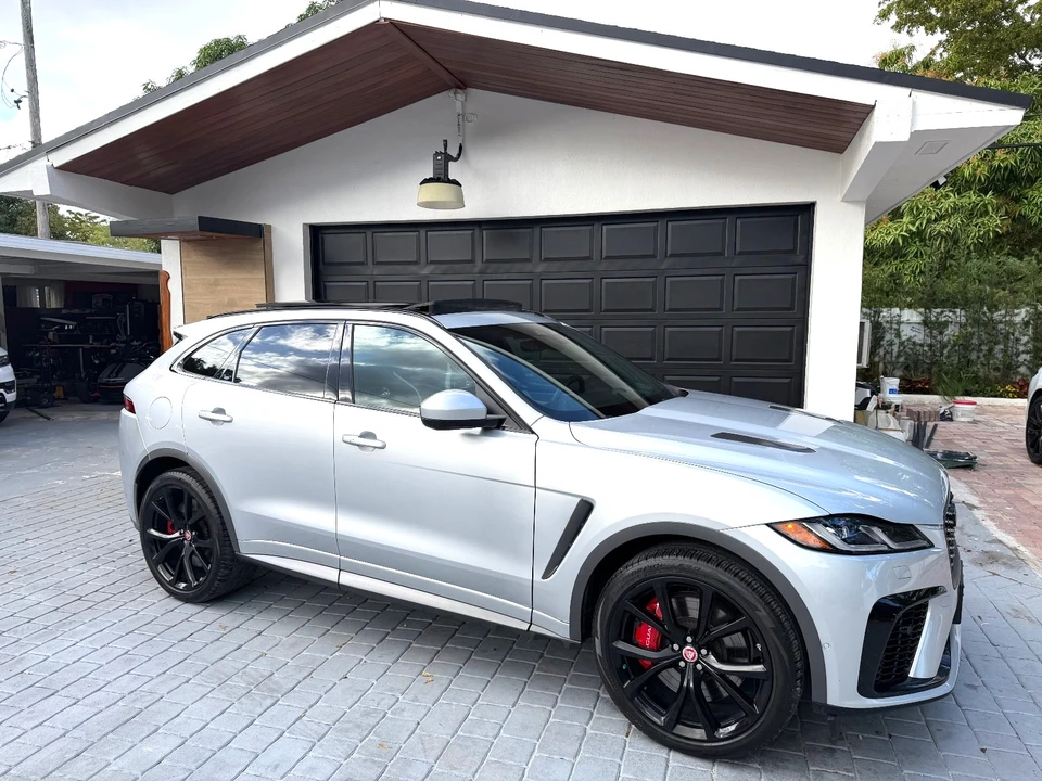 2021 Jaguar F-Pace SVR - Image 10 of 21