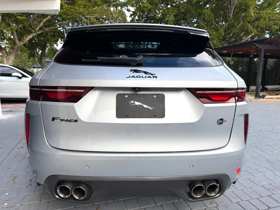 2021 Jaguar F-Pace SVR - Image 17 of 21