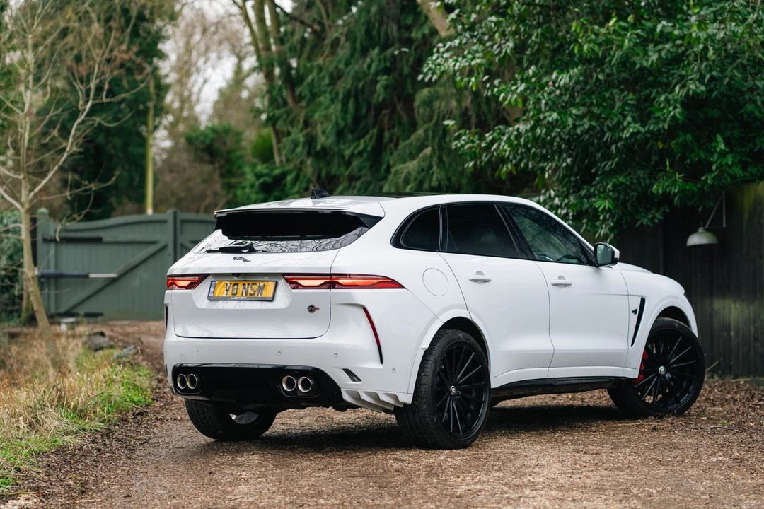 2021 Jaguar F-Pace SVR - Image 11 of 31