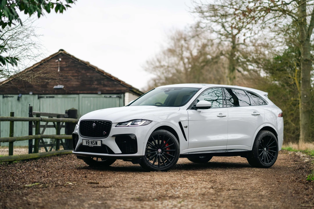 2021 Jaguar F-Pace SVR - Image 4 of 31