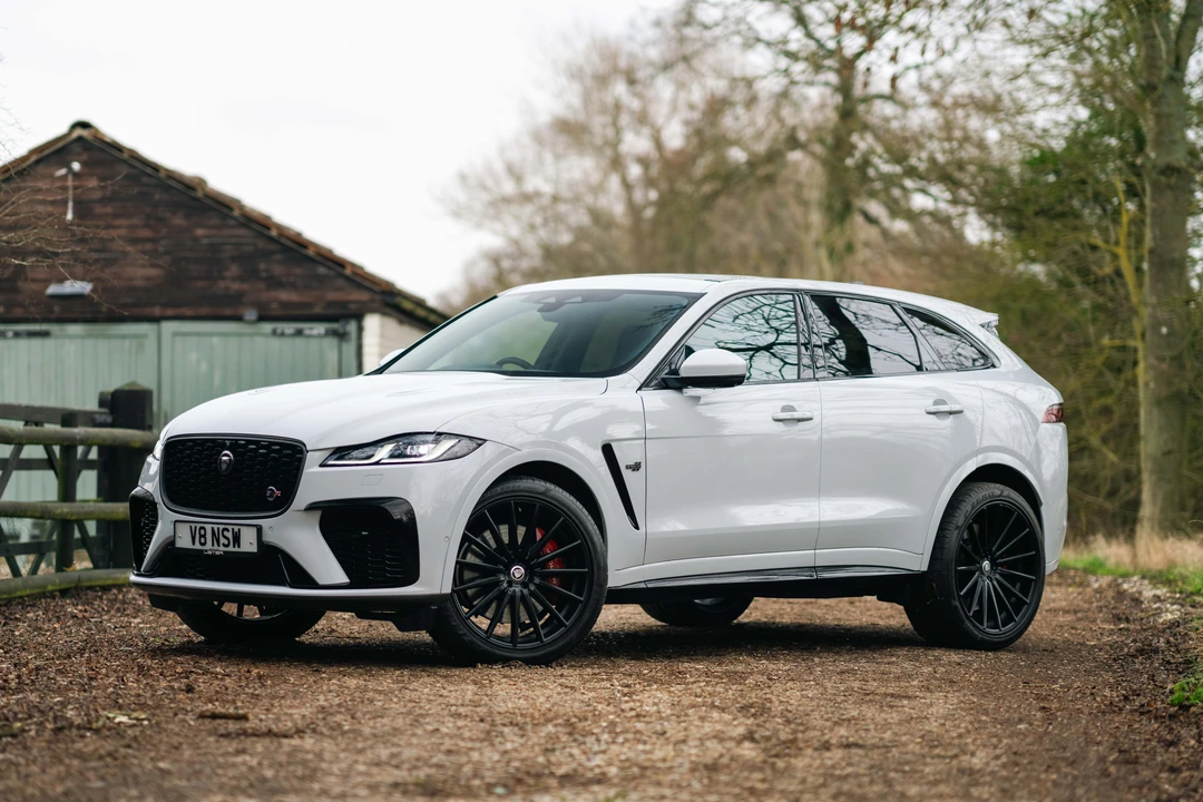 2021 Jaguar F-Pace SVR - Image 2 of 31