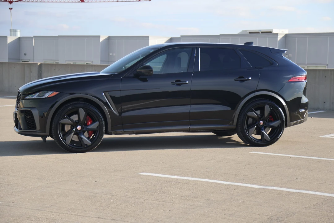 2021 Jaguar F-Pace SVR - Image 17 of 31