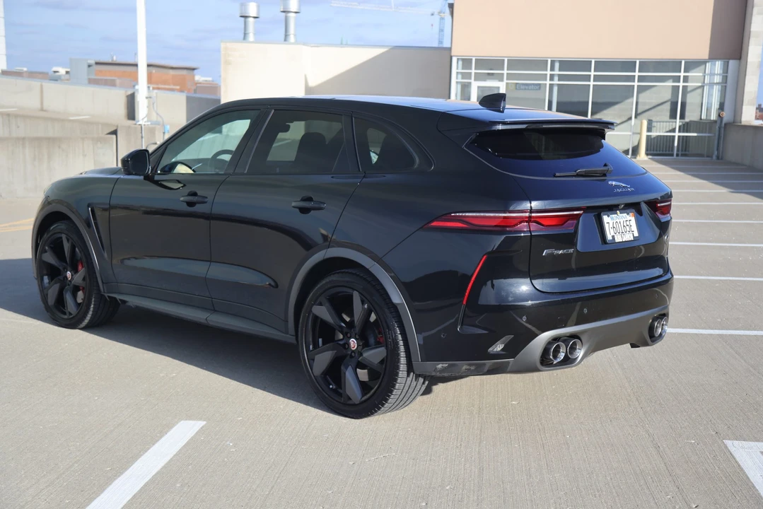 2021 Jaguar F-Pace SVR - Image 15 of 31