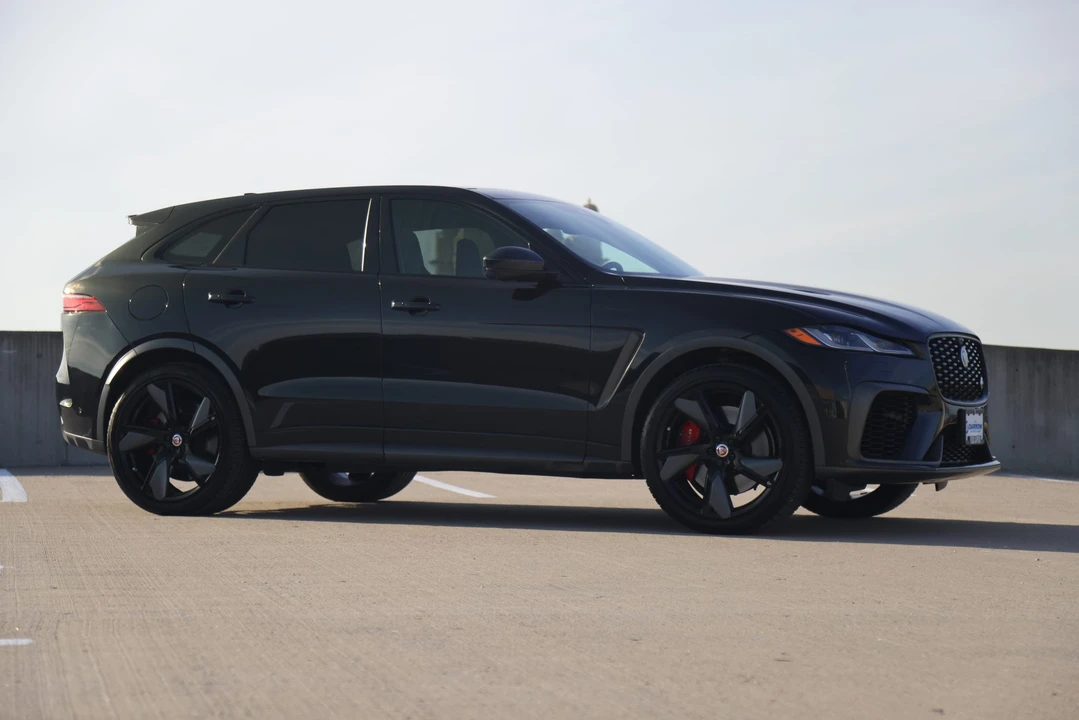 2021 Jaguar F-Pace SVR - Image 9 of 31