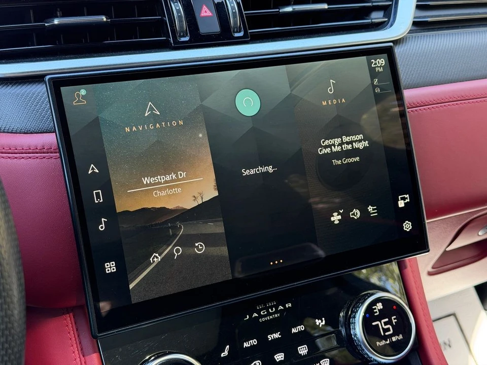 2021 Jaguar F-Pace SVR - Image 18 of 21