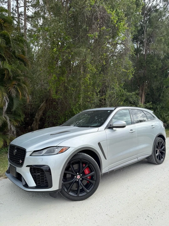 2021 Jaguar F-Pace SVR - Image 19 of 21