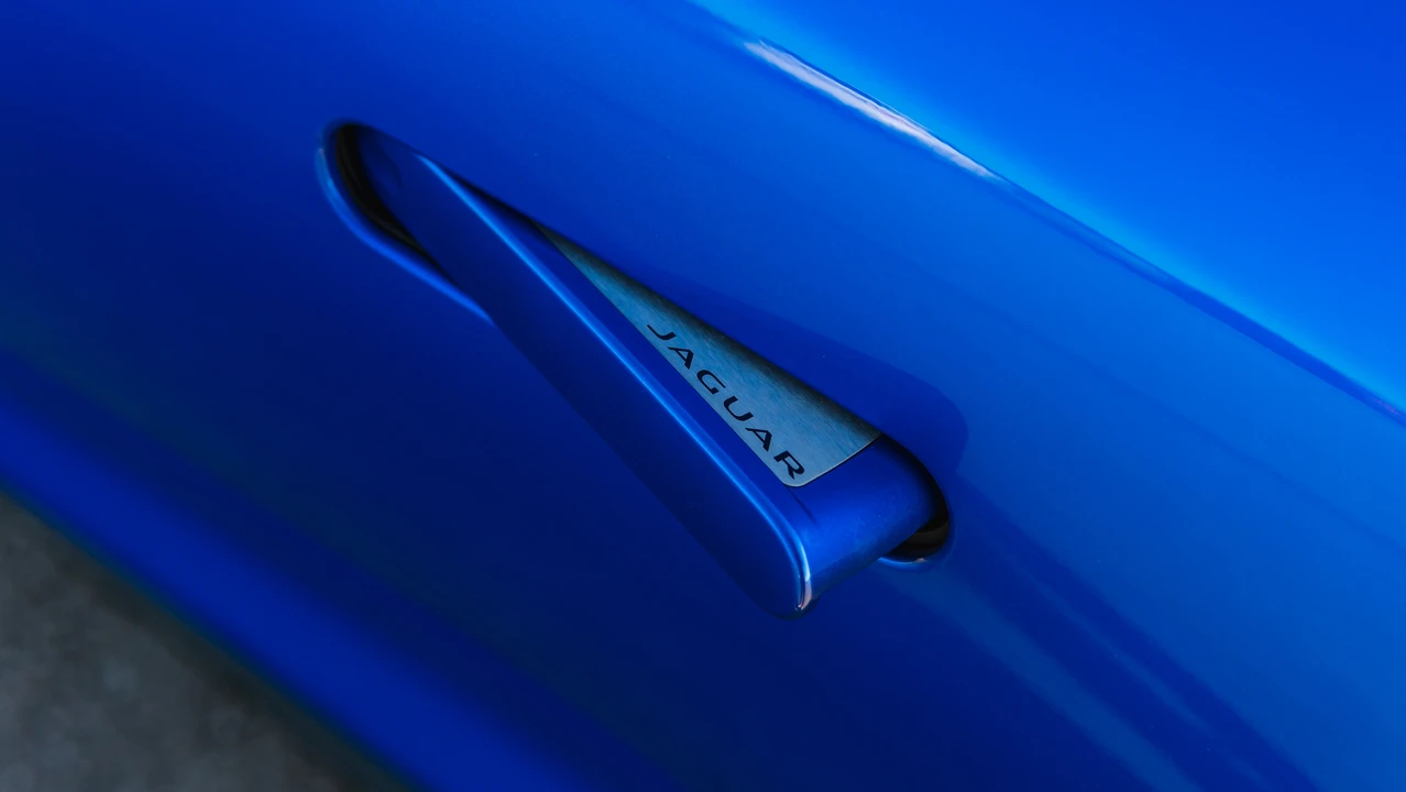 2021 Jaguar F-Type 2nd Gen - Image 13 of 31