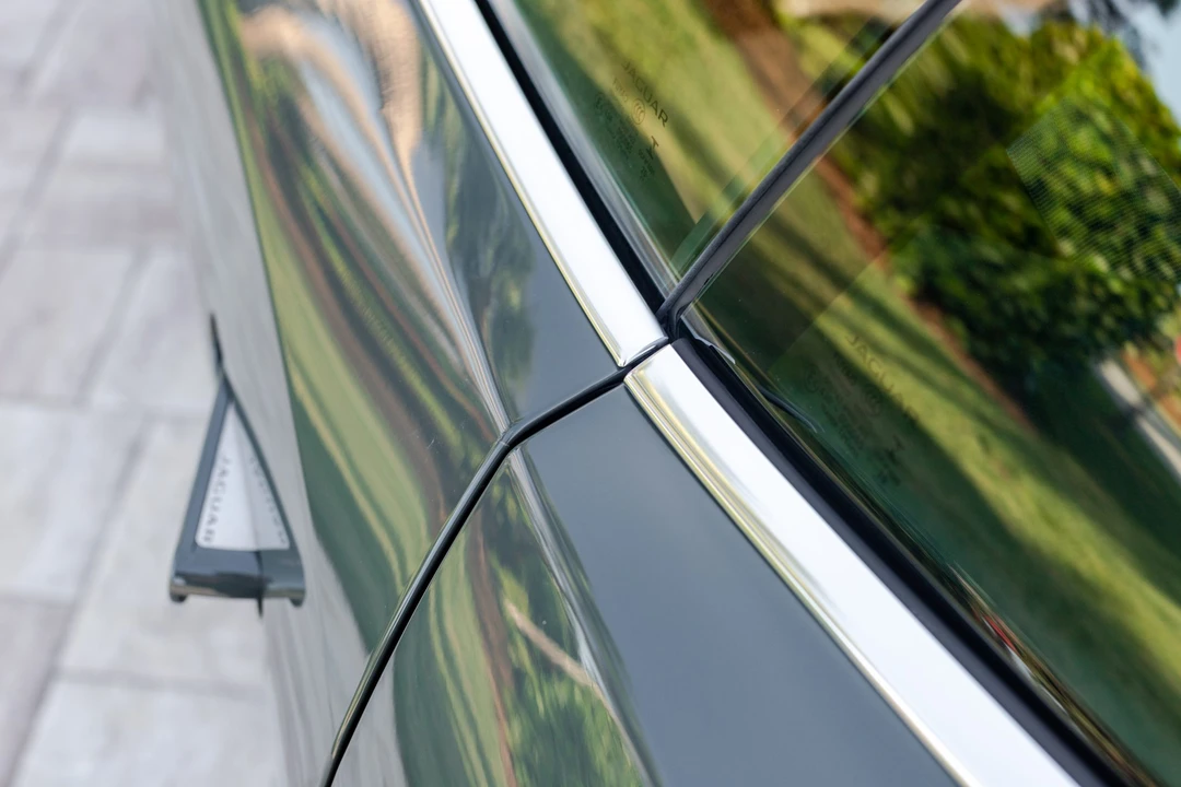 2021 Jaguar F-Type R 2nd Gen - Image 27 of 31