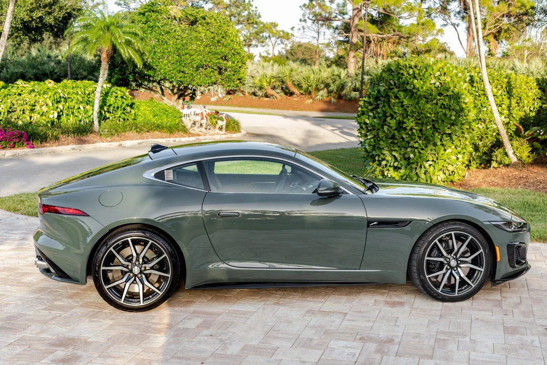 2021 Jaguar F-Type R 2nd Gen - Image 9 of 31