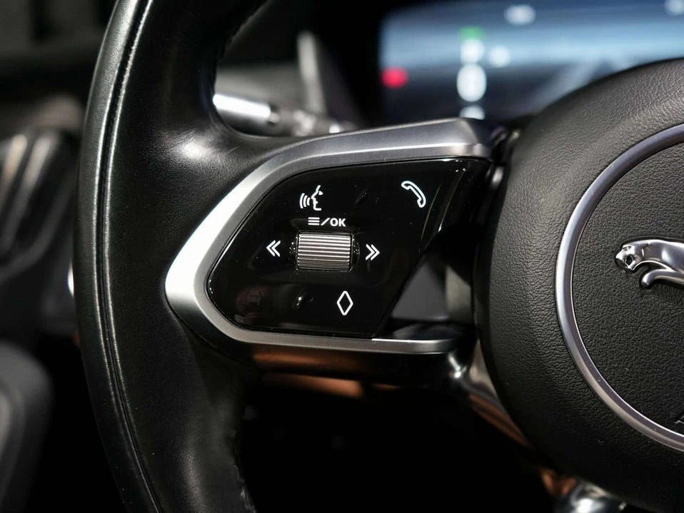 2021 Jaguar I-Pace - Image 18 of 20